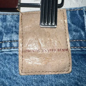 Zara Blue Flare Wide Leg Jeans‎ with Subtle Fading thumbnail 4