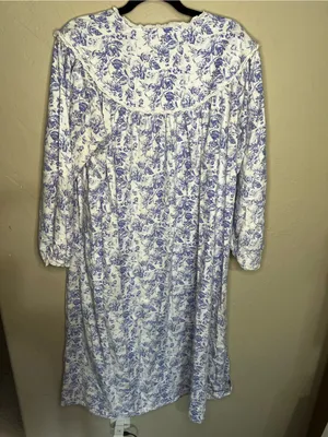 Lanz of Salzburg Cotton Flannel Tyrolean Purple Floral Cottagecore Nightgown thumbnail 9