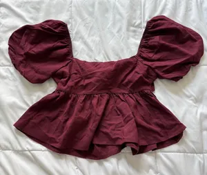 Francesca's Mi‎ Ami Burgundy Puff Sleeve Peplum Tie Back Top Medium Feminine thumbnail 1