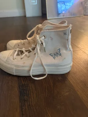 High-Top Converse thumbnail 2
