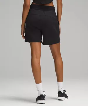 Lululemon Scuba High-Rise Short 5"- size 8- in black thumbnail 7