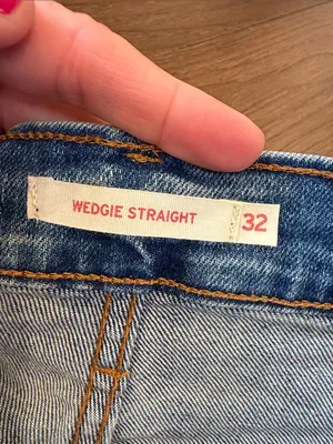 Levi’s Wedgie Straight High Rise Jeans Medium Wash Size 32 - C73-021 thumbnail 3