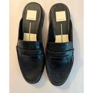 NWOB Dolce Vita Havan Loafer Mule in In Midnight Crinkle Patent Women's sz. 7.5 thumbnail 5