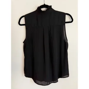Ann Taylor Black sleeveless Blouse size MP thumbnail 3