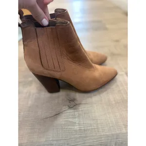 ALDO Tan Suede Pointed Toe Ankle Boots - Size‎ 8 / 38.5 thumbnail 3