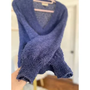 Universal Thread Bouclé V-Neck Sweater Navy Blue Buttery Soft Cozy‎ Lounge Knit thumbnail 6