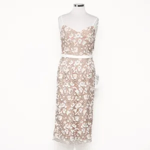 Dress The Population | Emma Embroidered Body-Con‎ Midi Dress thumbnail 2