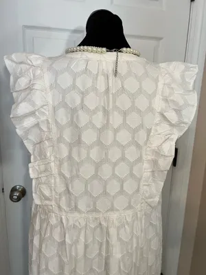 Flirty white evening dress thumbnail 4