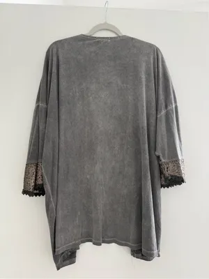 Gray Open-Front Kimono Cardigan with Crochet Sleeve Trim thumbnail 2