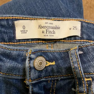 Abercrombie & Fitch Distressed Womens jeans size 0 / W25 thumbnail 15