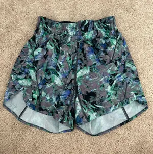 lululemon athletica Green and Blue Floral-Print Athletic Shorts thumbnail 1