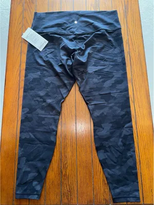 Lululemon Align High Rise 28” Heritage Camo Deep Coal Multi Size 18 NWT thumbnail 2