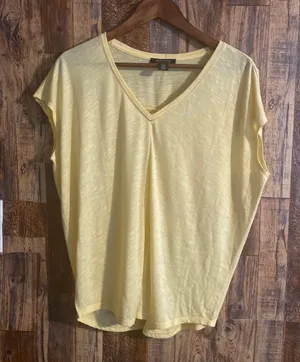 White House black market yellow T-shirt 65 polyester 35 viscose size small thumbnail 1