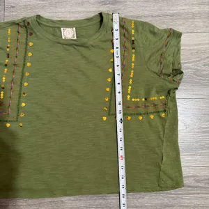 100% Cotton Women‎ Tee Size L Olive Green Embroidered Sequin Slub Crop Bohemian thumbnail 5