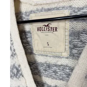 Hollister Y2K Fair Isle Knit Cardigan Sweater Cream Grey Size S thumbnail 4