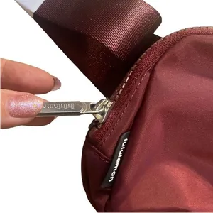 Lululemon Everywhere‎ Belt Bag Red Merlot Maroon Sporty Fanny Pack Travel NWT thumbnail 5