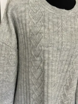 Legendary Outfitters Women’s Cable Knit Crewneck Sweater Light Gray Size L thumbnail 2