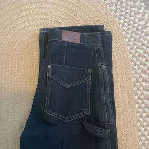 Urban Outfitters cargo style jeans thumbnail 6