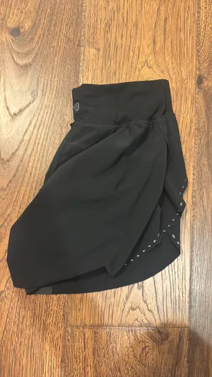 lululemon shorts thumbnail 3