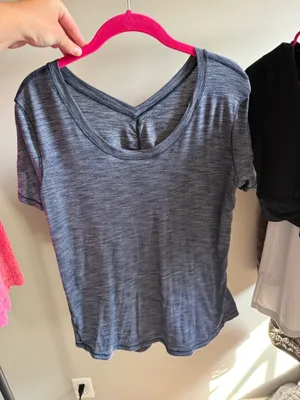 Lululemon Top thumbnail 1