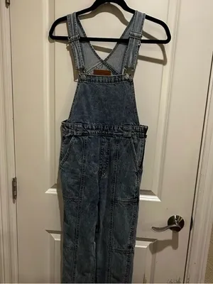 Levi’s Mom Utility Overalls Denim Jeans Womens Size 26 thumbnail 3