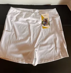 halara White Wa Short Women’s Athletic Shorts with Side Pockets M thumbnail 1