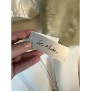 Le Moda Ivory Fleece Faux Fur Trim Zip Cape Poncho Pom Poms Pockets One Size NWT thumbnail 4