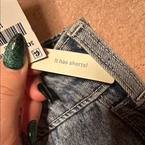 Hollister Low-Rise Star Embroidered Denim Mini Skort NWT thumbnail 9