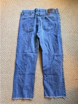 Wrangler Straight Leg Jeans thumbnail 2