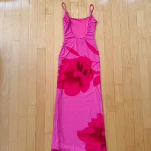 Princess Polly Knox hot pink floral maxi dress with low back detail thumbnail 3