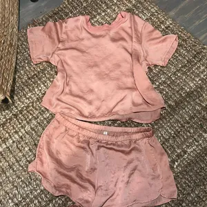 Lively Blush Pink Two Piece Satin Lounge Set Size Small thumbnail 3