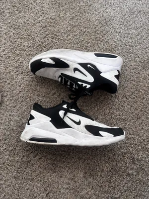 Nike Women’s Air Max Bolt Sneaker 9 Black White thumbnail 2