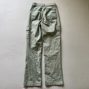 Hollister Ultra High Rise Cargo Dad Pants thumbnail 4