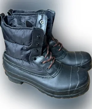 Hunter Black Leather Snow Boots thumbnail 1