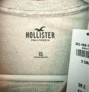 Hollister crew neck graphic thumbnail 4