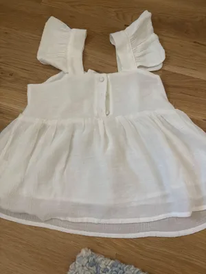 Cute summer top Size XS thumbnail 2