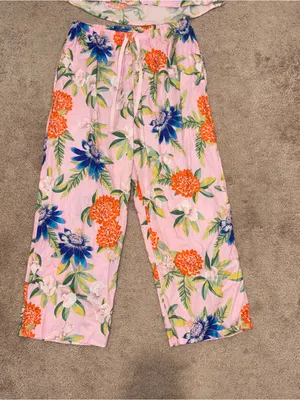 Women’s The Cat’S Floral Two-Piece Pajama Set Size: XS thumbnail 3