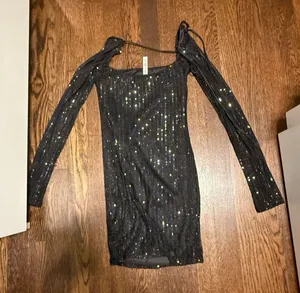 Lucy in the Sky Sequin Dress thumbnail 2
