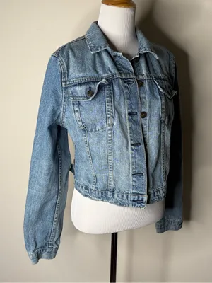 Cremieux Cropped Medium Wash Denim Jacket thumbnail 3