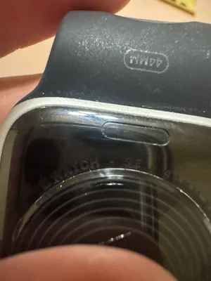 Apple Watch SE 44mm thumbnail 2
