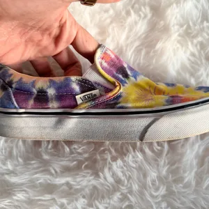 Vans Classic Slip-On Sneakers - Washed Tie Dye Multicolor - Women’s 6.5 Men’s 5 thumbnail 7