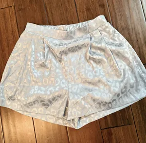 Entro Silk boutique shorts thumbnail 1