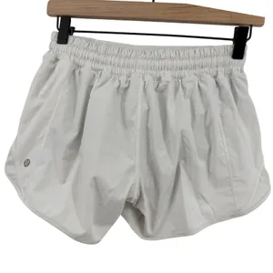 Lululemon Hotty Hot Short Long 4" White‎ Women 6 Lined Run Activewear W7ATJT thumbnail 3