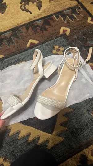 Women’s heels White Size 8.5 thumbnail 2