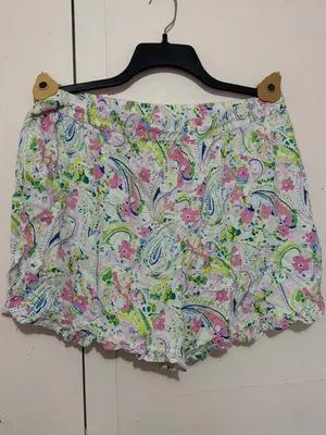 crown & ivy Pink and Green Paisley Floral Drawstring Shorts thumbnail 6
