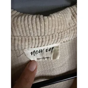 New In Boutique Cream Beige Button Up Corduroy Shacket Size Large thumbnail 4