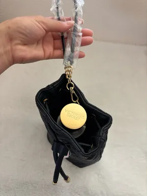 NWT Victoria's Secret VS V-Quilt Perfume Pouch thumbnail 4