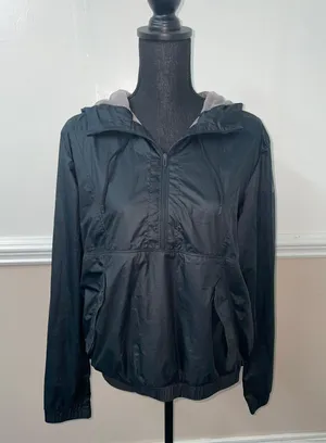Under Armour Half Zip Thin Hooded Windbreaker Jacket Loose Fit- Size Medium thumbnail 1