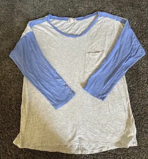 GAP Women Top Size Medium 0235 thumbnail 1