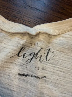 The Light Blond Running Shirt Size Small ? thumbnail 2